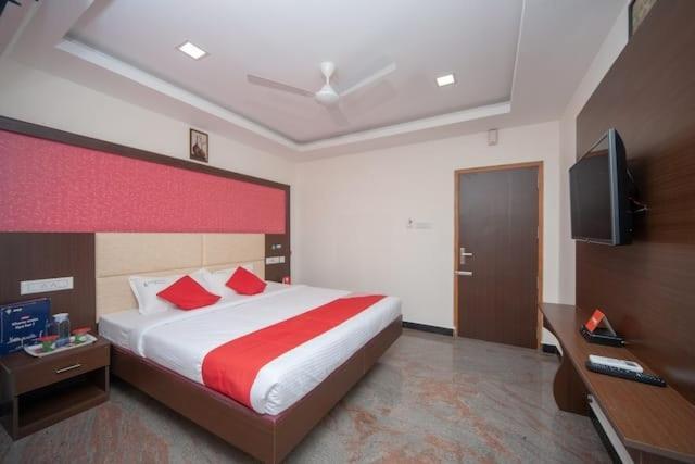 Famous Residency Tiruchirappalli Exterior foto
