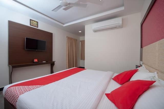 Famous Residency Tiruchirappalli Exterior foto
