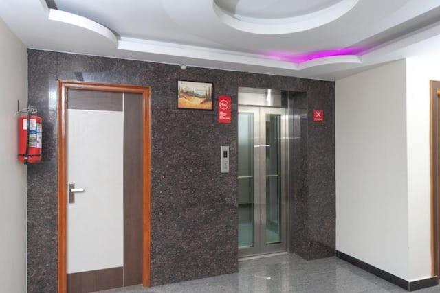 Famous Residency Tiruchirappalli Exterior foto