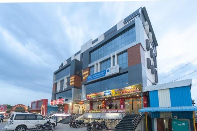 Famous Residency Tiruchirappalli Exterior foto