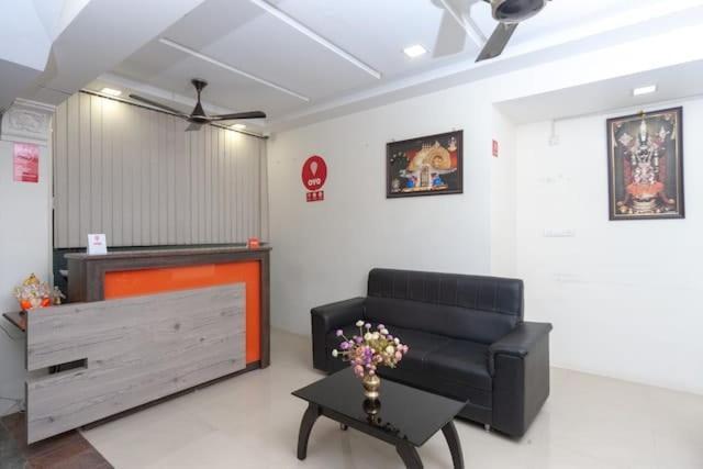 Famous Residency Tiruchirappalli Exterior foto