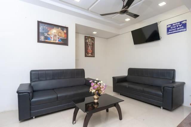 Famous Residency Tiruchirappalli Exterior foto